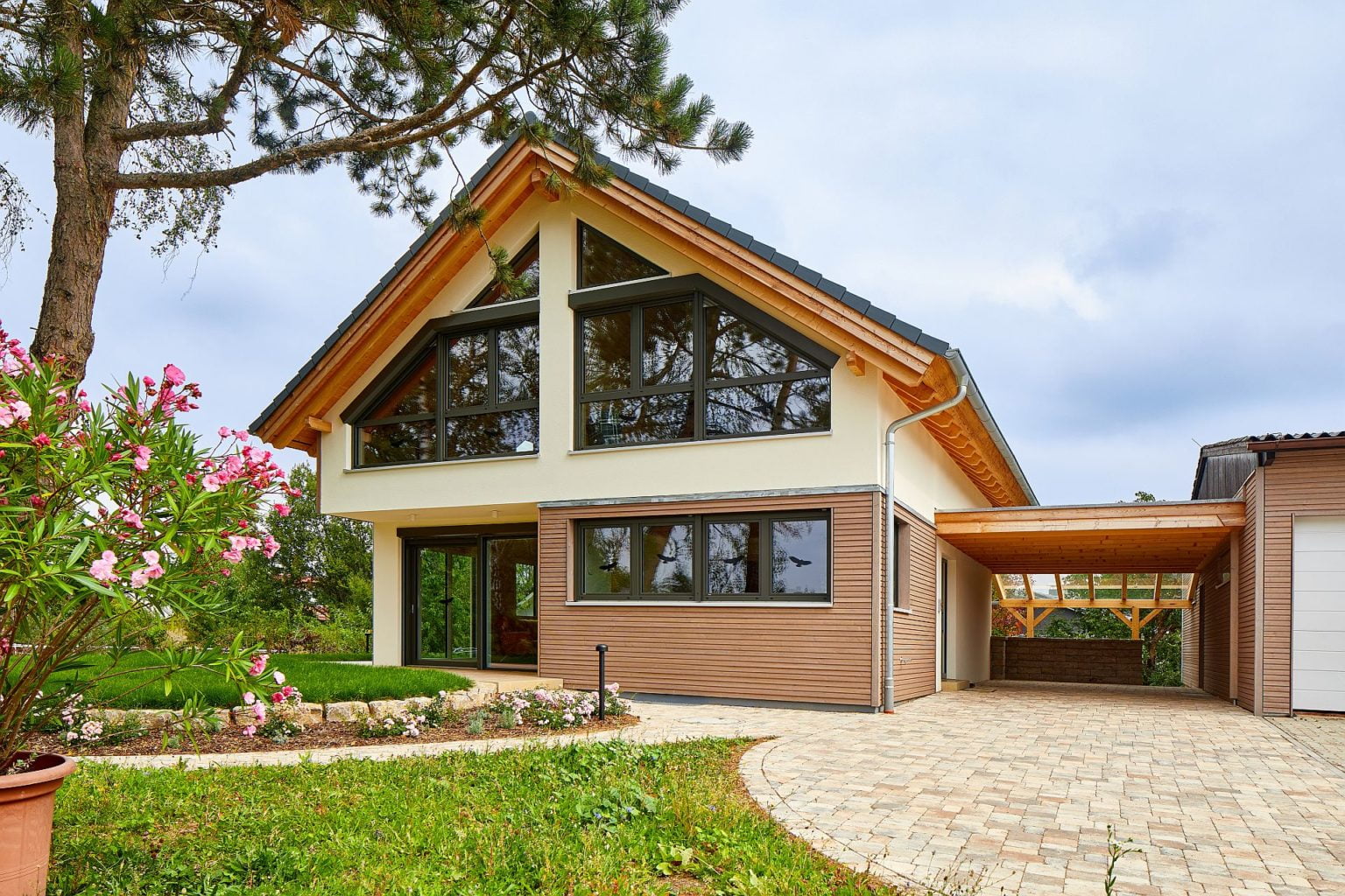 RemsMurr Holzhaus Haus Schwalbenflug Hausbauhelden.de