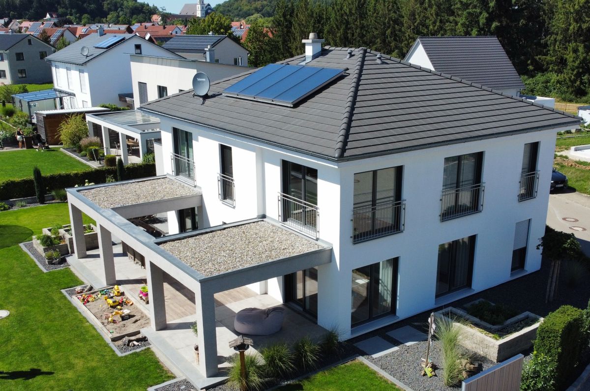 Lehner Haus 315 Lechner Ansicht von außen Terrasse und Garten