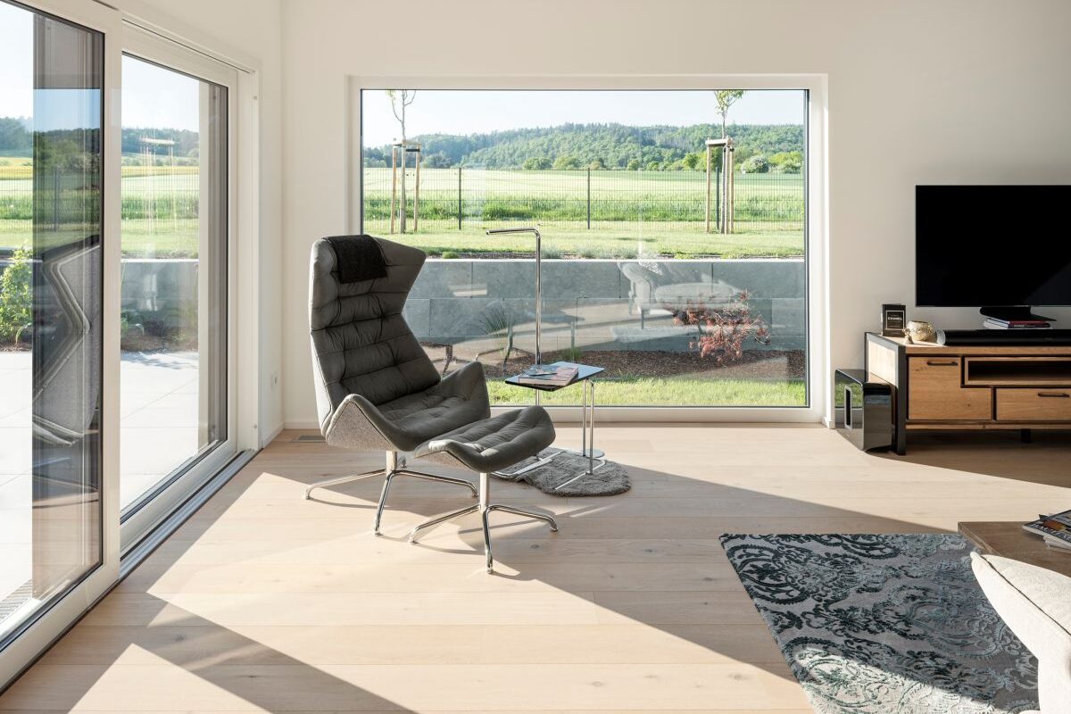 Fingerhaus Medley Holler Wohnbereich Blick ins Grüne