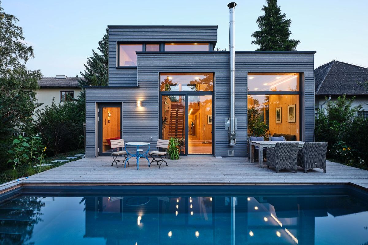 Holzius Haus Baden Pool Abendstimmung