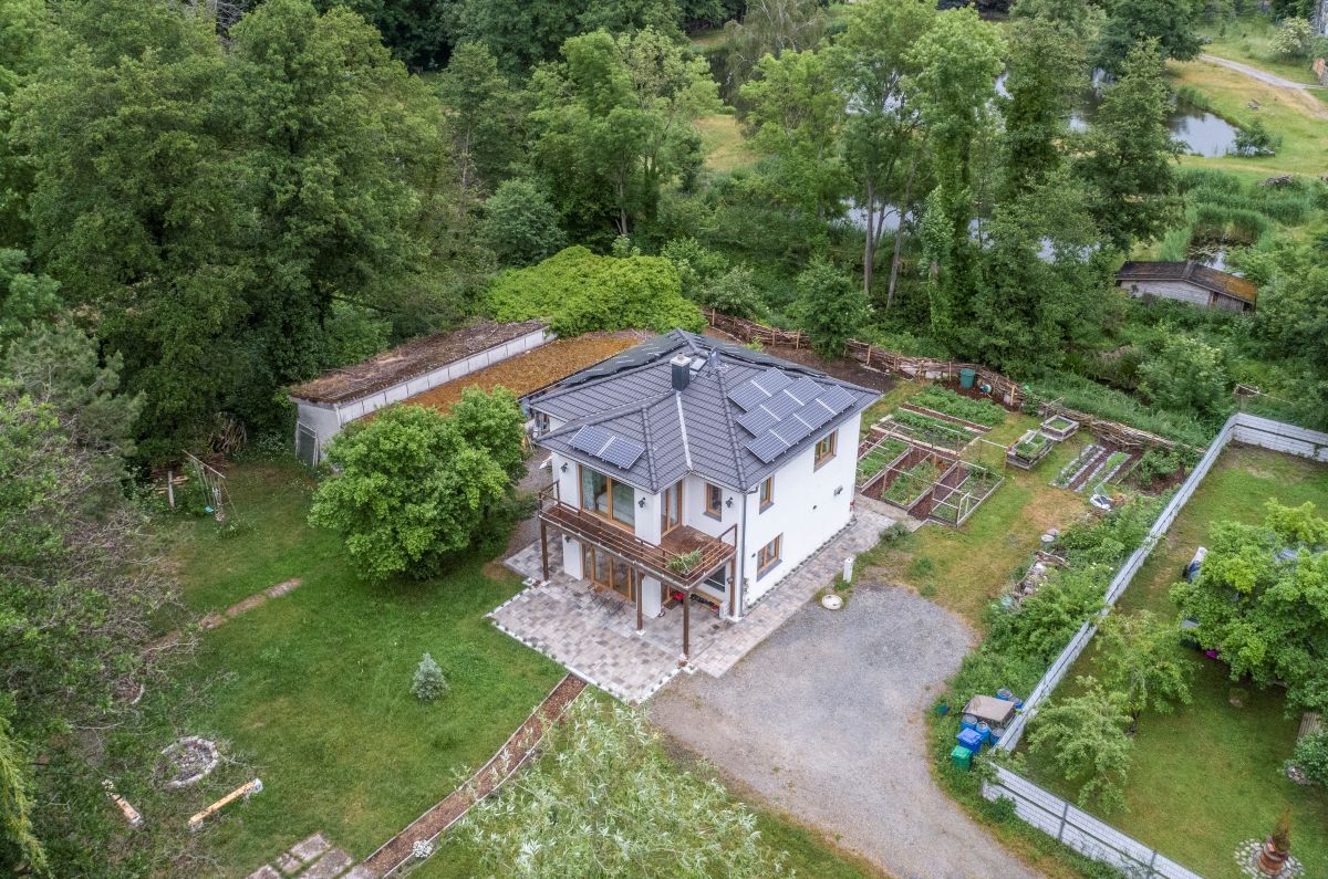 ytong Haus am See Außenansicht von oben