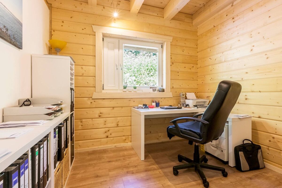 Blockhaus Aalborg Home Office Raum in Holzhaus