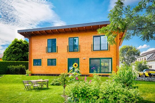 Leonwood Blockhaus Alpina One mit Garten
